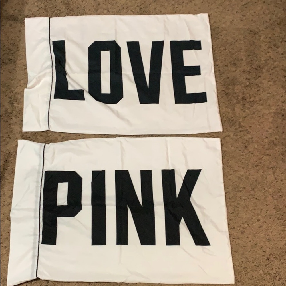 ❌Traded ❌ RARE VS PINK Pillow Cases